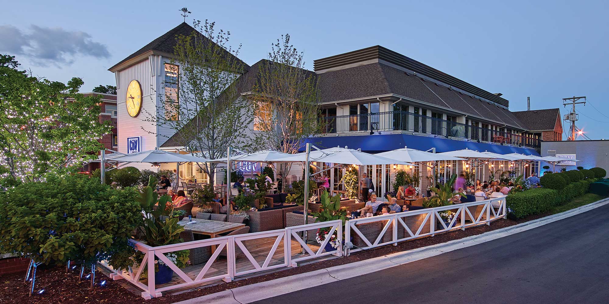 CōV Wayzata patio